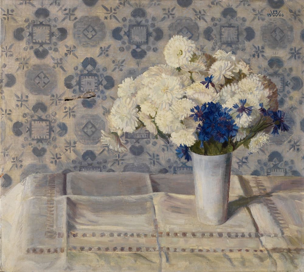 Blumenstillleben mit Kornblumen und weissen Astern - Berta Welte (1906)